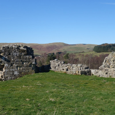 Harbottle Castle - ruins and view Dog friendly country pub in Northumberland - Harbottle - Castle ruins - Northumberland National Park